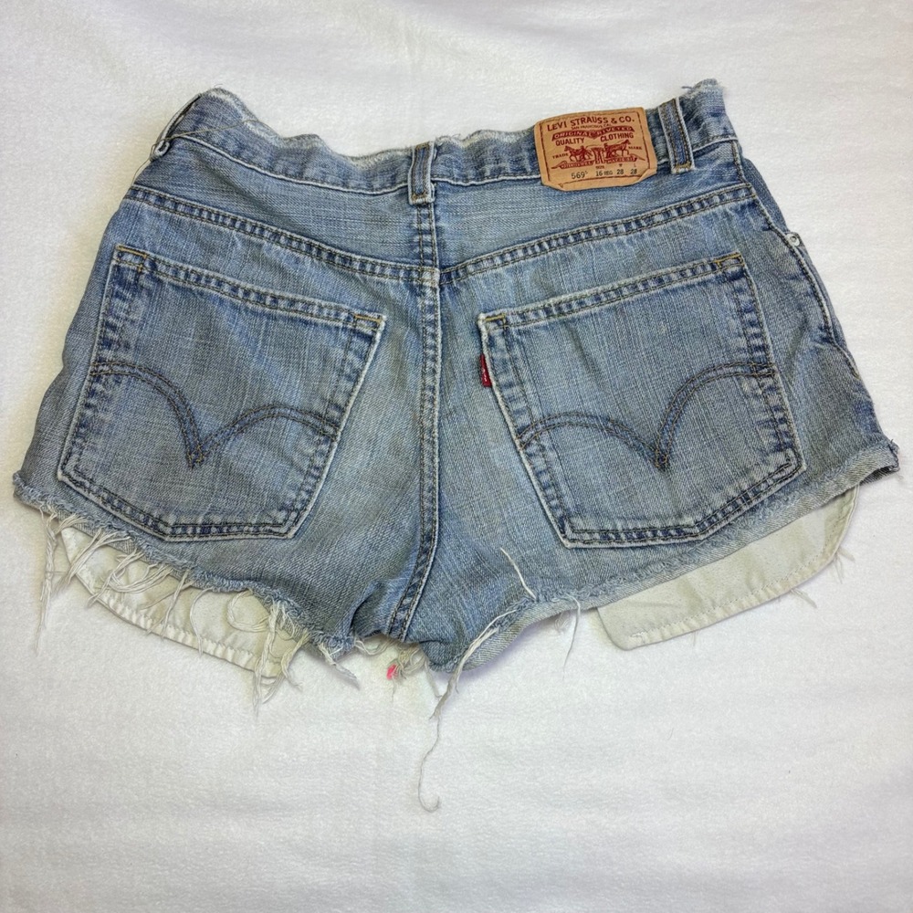 Y2K Levis 569 Loose Fit Distressed Cut Off Denim Shorts Light Wash Blue 28